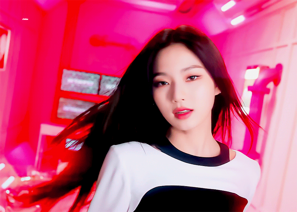 [잡담] so bad 뮤직비디오 아이사 미모에 무슨 일이 일어낫나요 | 인스티즈