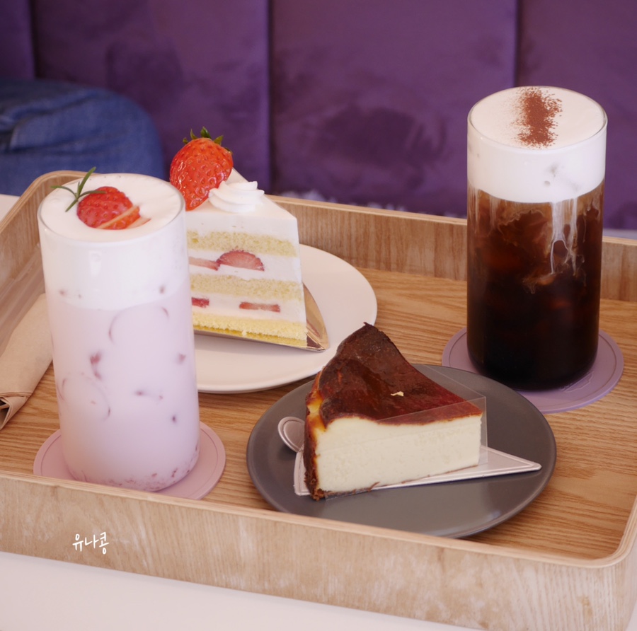 케이크(owa cake)에서 커피와 디저트 옥정 카페, 오와 14