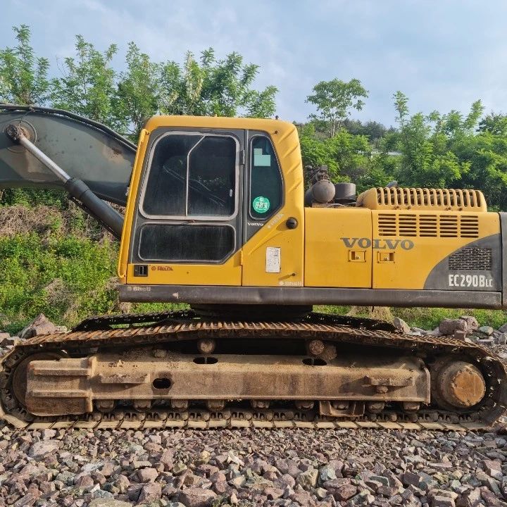  볼보 VOLVO EC290B 모델 2006년식 3000만원 판매합니다