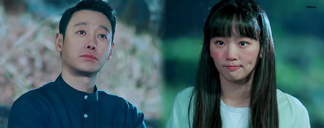 더쿠 - 10회 선공개 빤히 쳐다보는 윤영이 모른척 하는 해준이 GIF