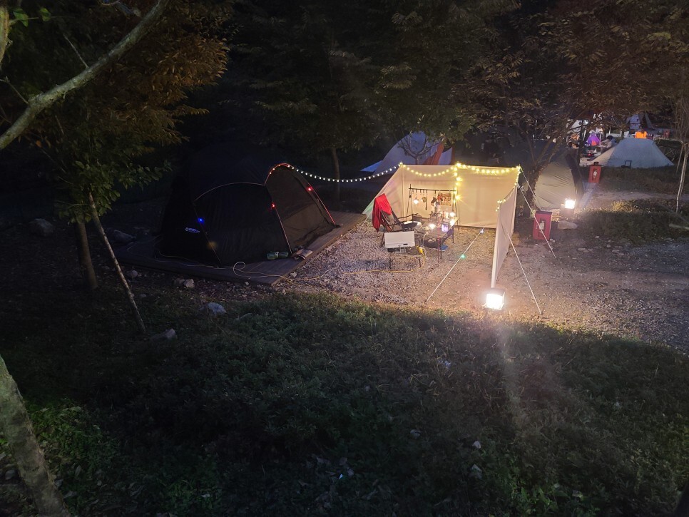  새로운 쉘터 텐트와 함께 재방문하는 덕산국민여가캠핑장