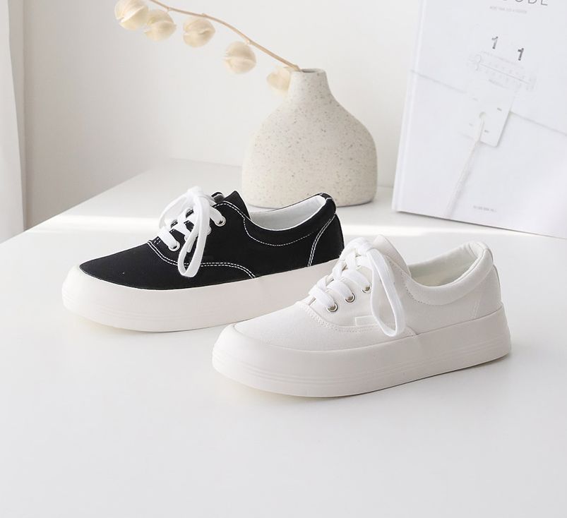  심플한 베이직 3.5cm 단화 타입 스니커즈
