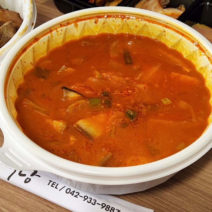 신가네식당-돼지고기-김치찌개-사진