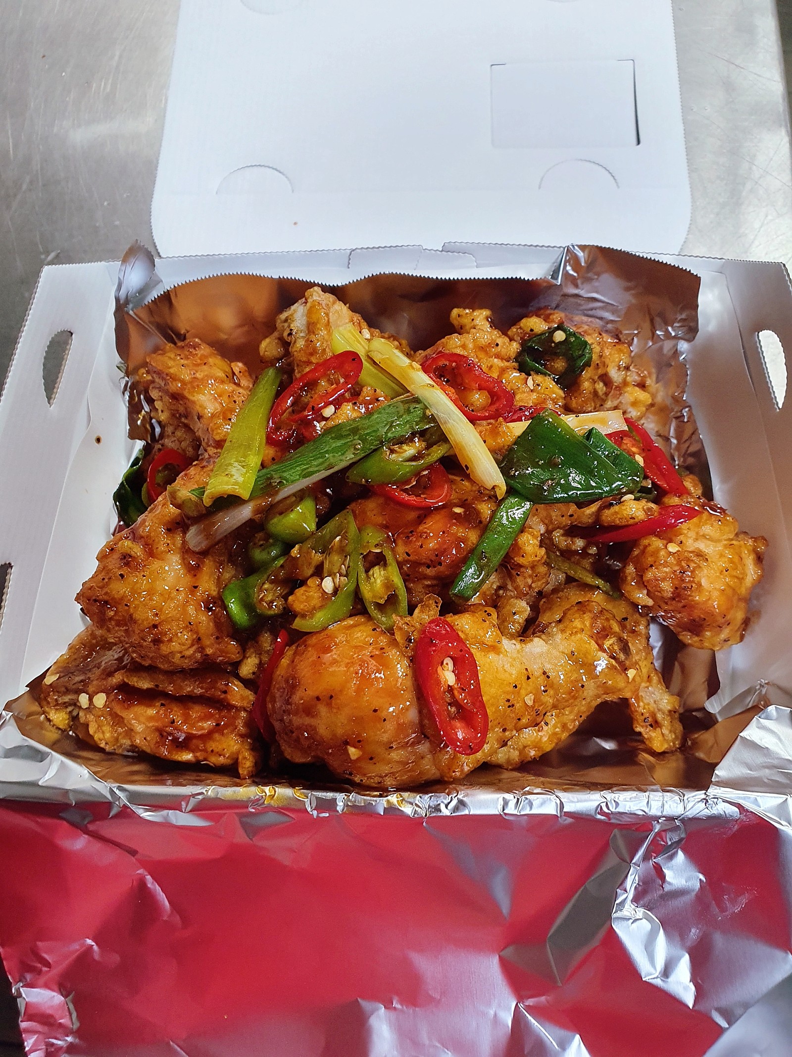 비비큐치킨 이미지
