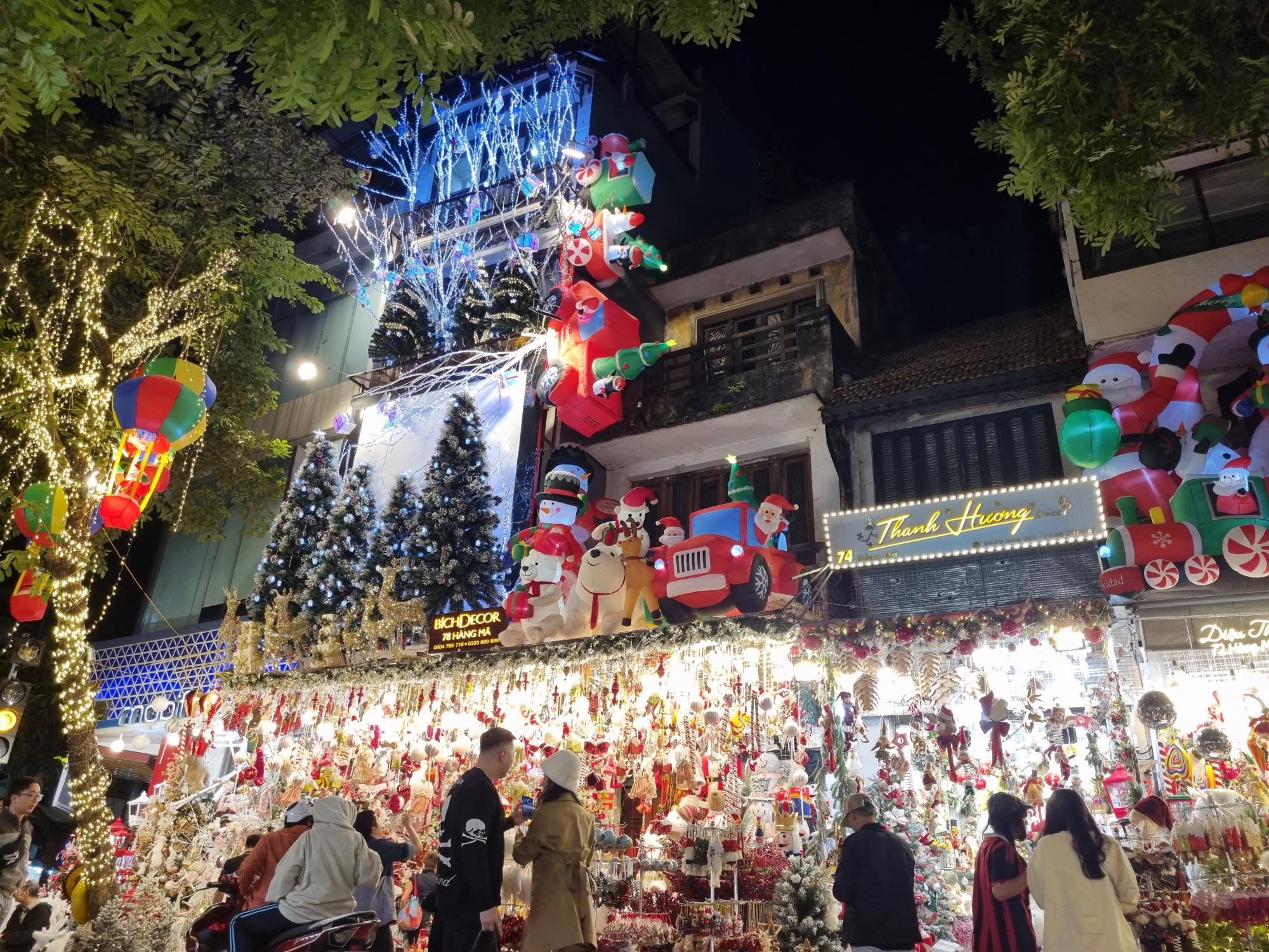 Hanoi Christmas St. Hang Ma