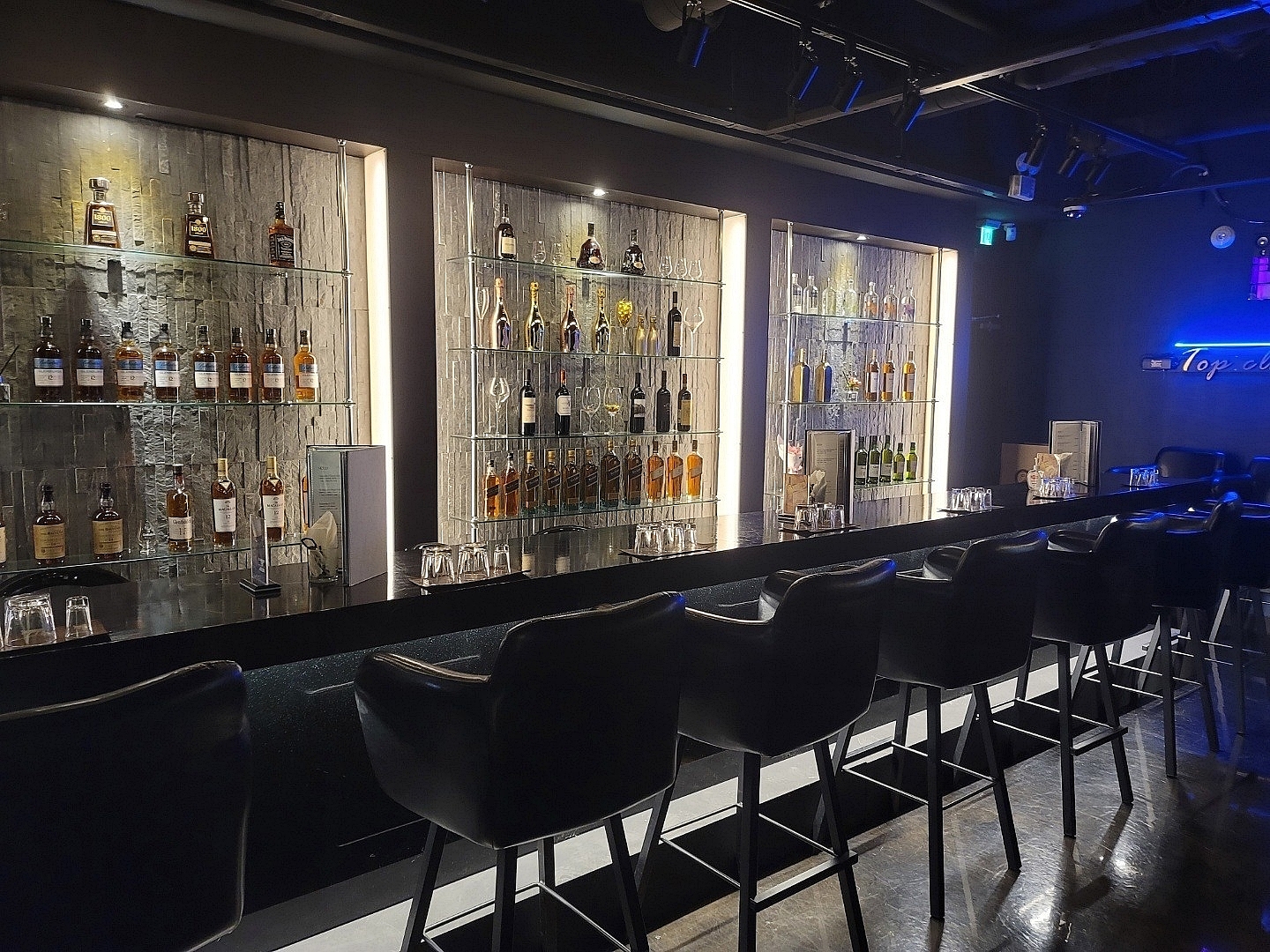  웨돔 장항동 바 탑클래스(Top Class BAR) | 웨돔모던바 토킹바 혼술