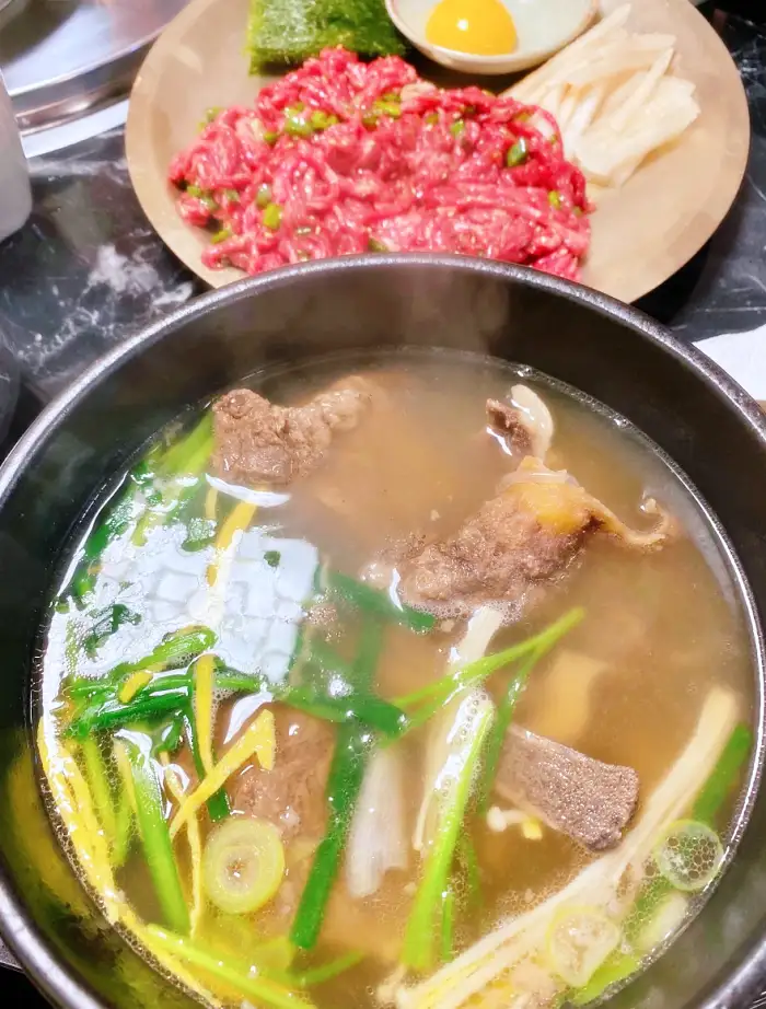 생생정보 상주 헌신동 소한마리 통째로 점심특선 한우탕 맛집