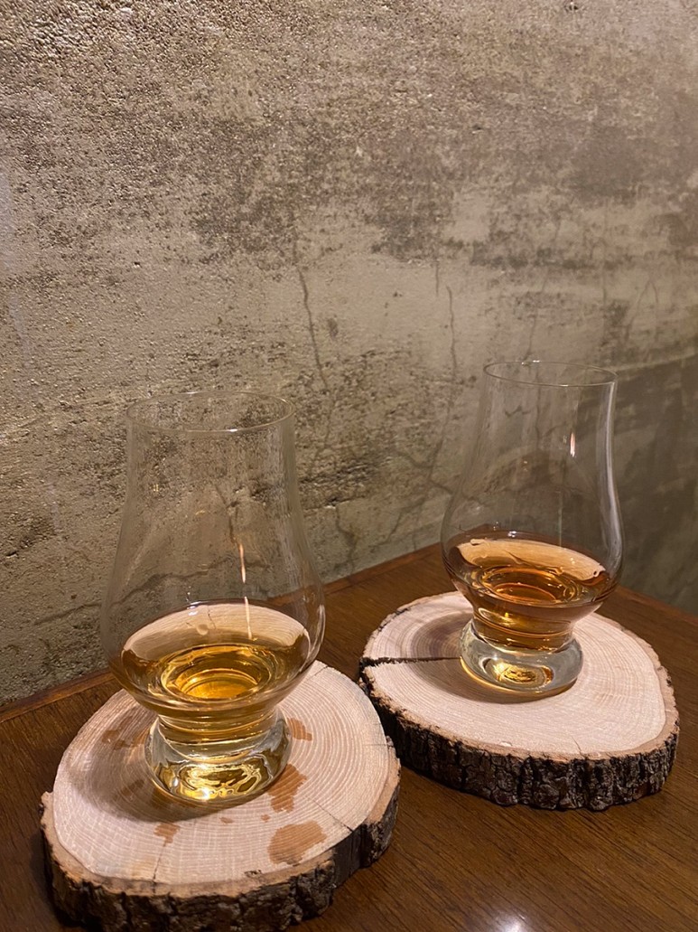 망원동카페 겸 술집 18