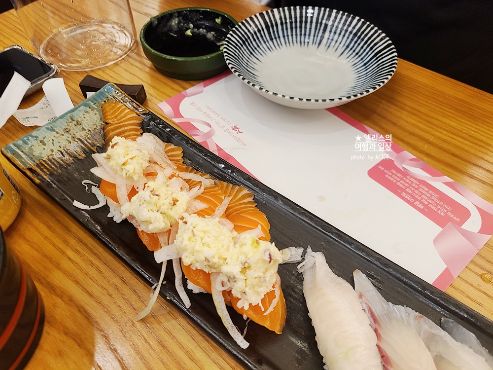 상무초밥 부산동래점 쫄깃한 간장새우초밥 + 큼지막한 후토마키