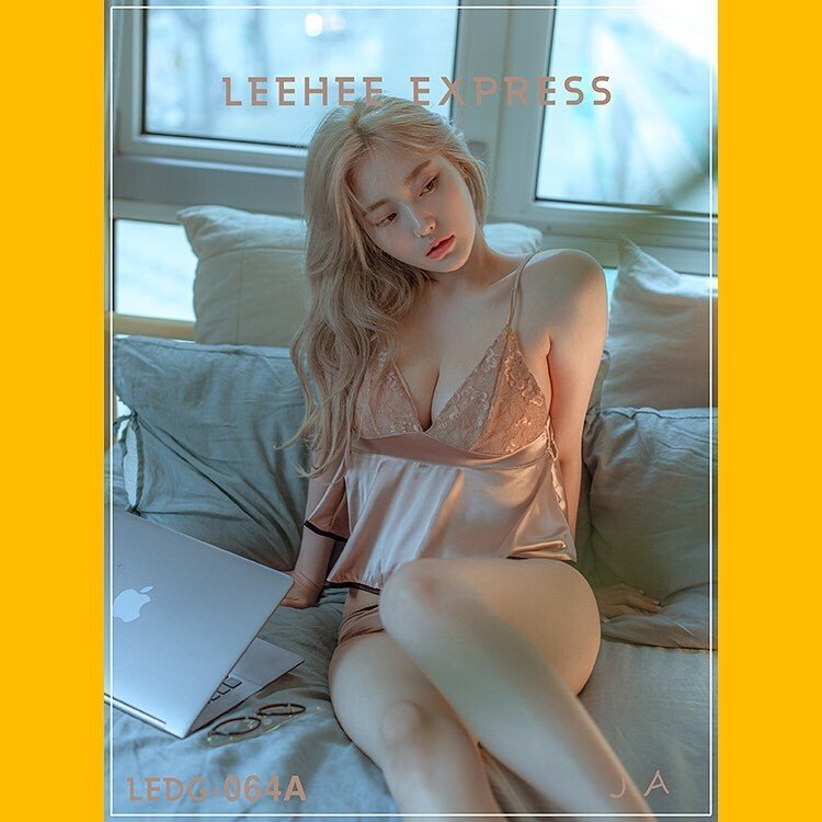  사장님네 정아 새 화보