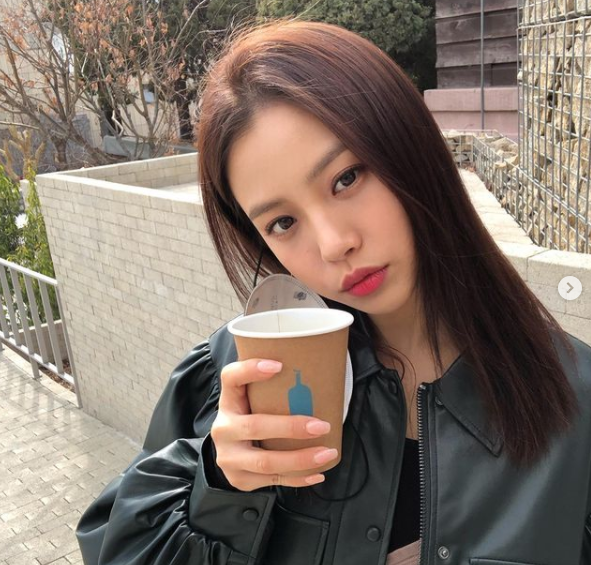  오늘의 청춘, 고민시 프로필 이슈