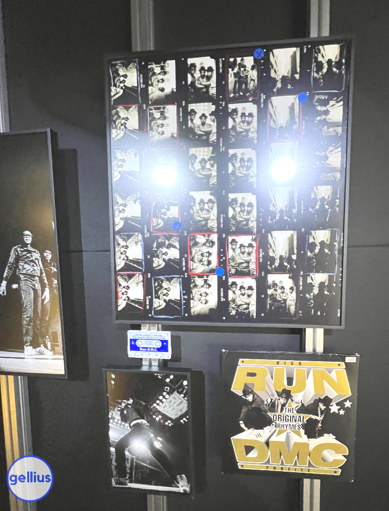성수 아디다스 팝업 스토어 1층&#44; RUN DMC 사진