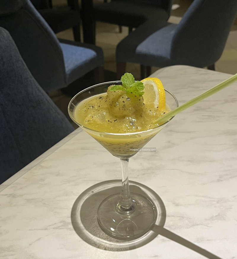 Passion Fruit Fizz