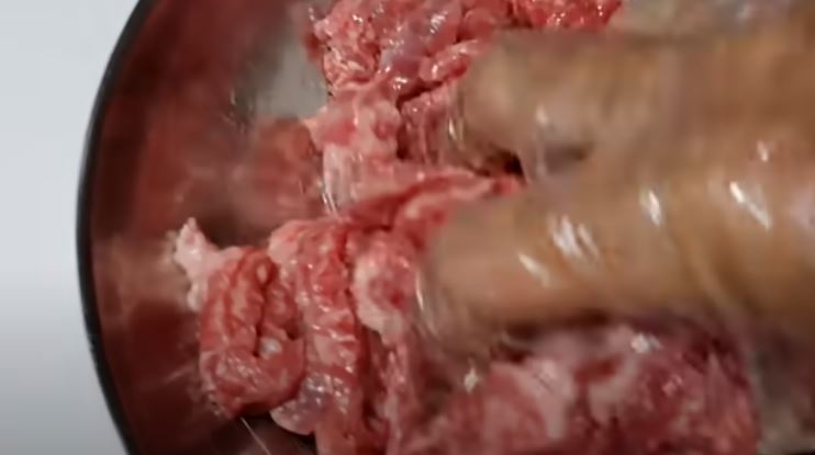 “미역국 끓일 때 꼭 넣어보세요” 28년 경력셰프가 알려주는 맛의 깊이가 다른 미역국 맛의 비밀! 5 img