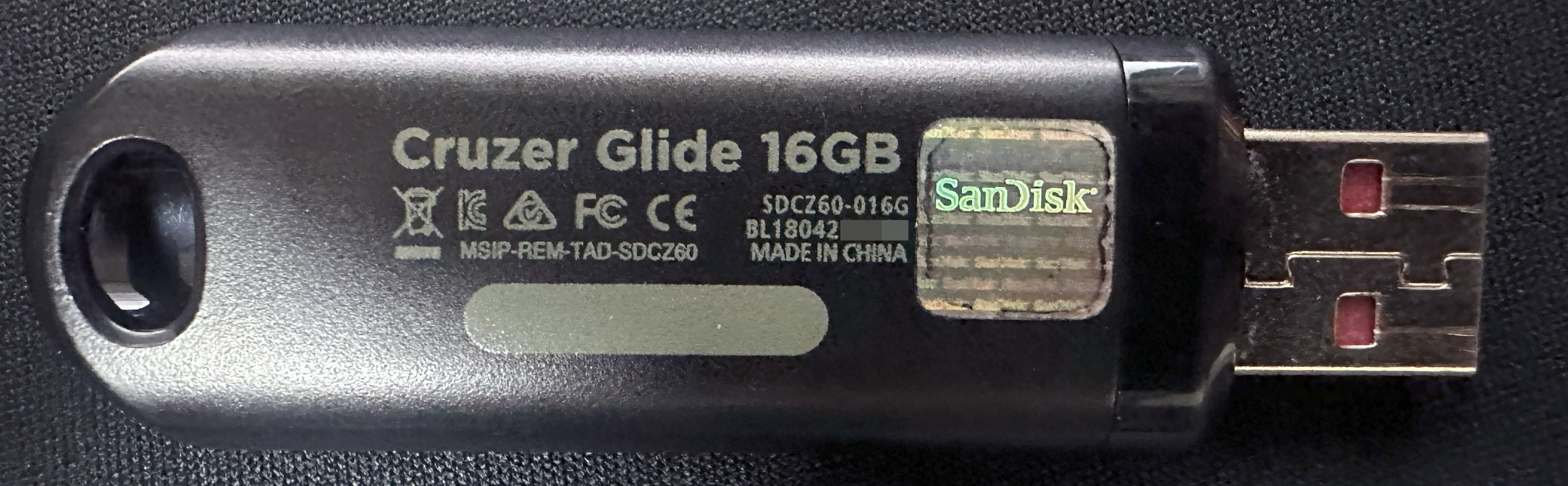 SanDisk Cruzer Glide 16GB (SDCZ60-016G) Back&amp;#44; Slide