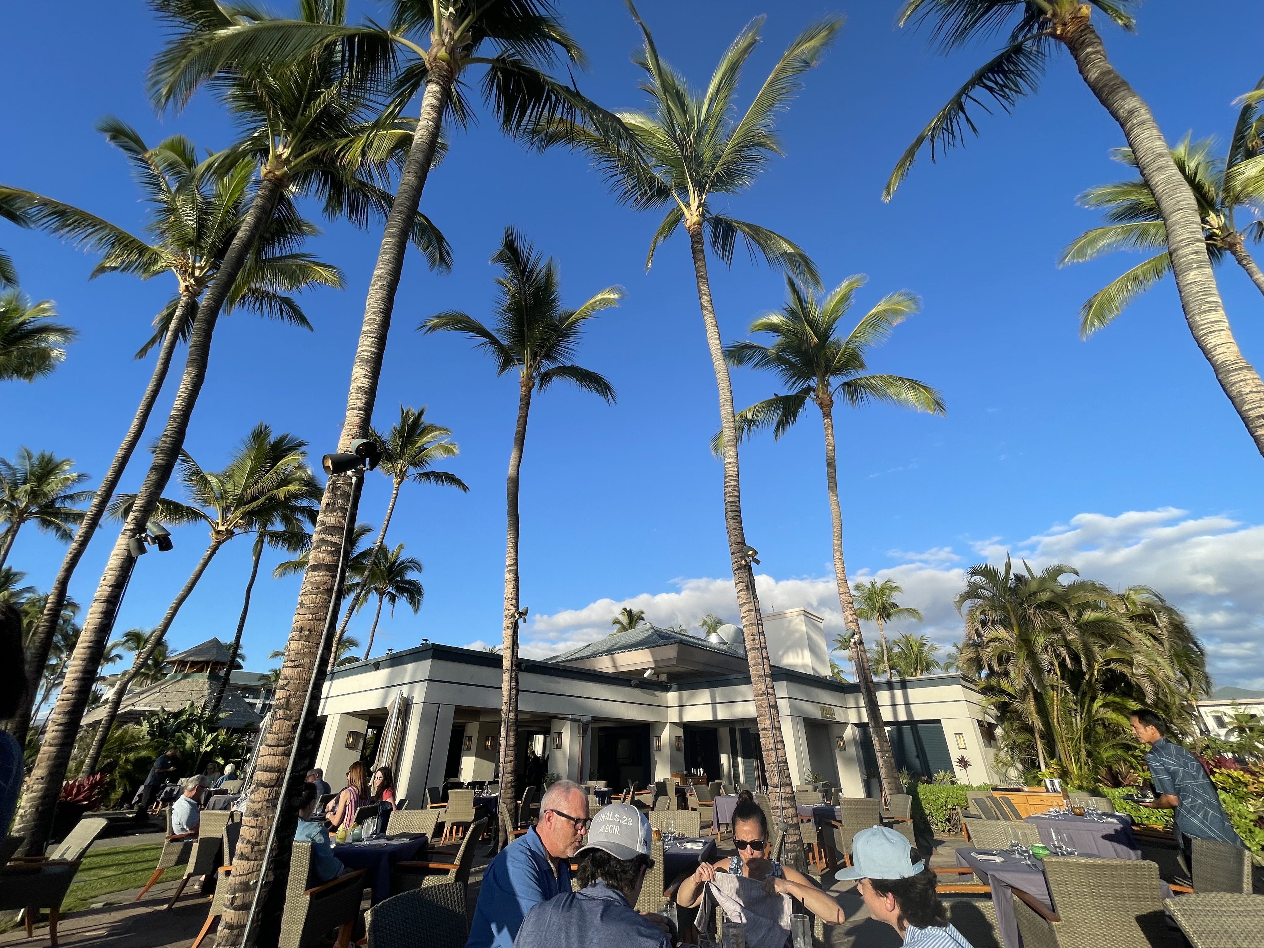Brown&#39;s Beach House 야외 테이블