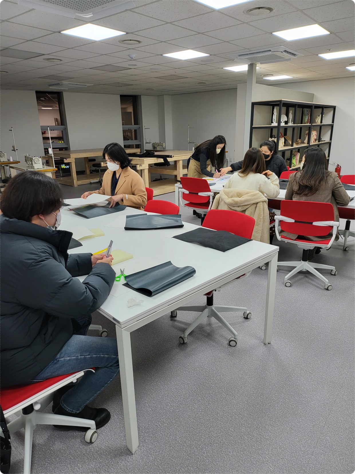  포항 시에서 운영하고 있는 청춘센터 가죽공예 클래스 클러치 만들기 내가 만들면 명품이 된다 [포항 오유가죽공방]