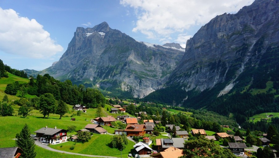 스위스, 아름다운 알프스 산맥이 반겨주는 나라