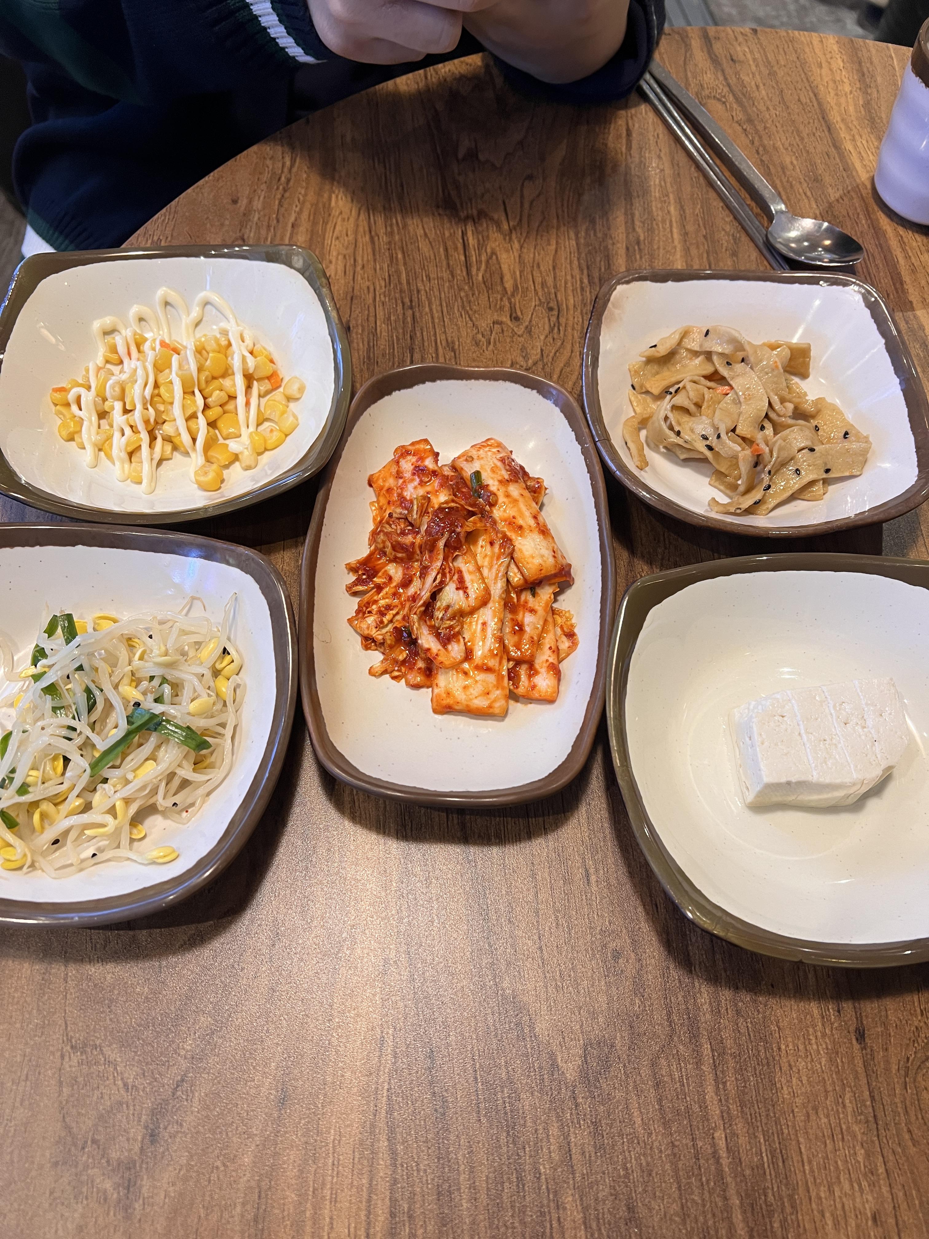 최소 5첩 반상