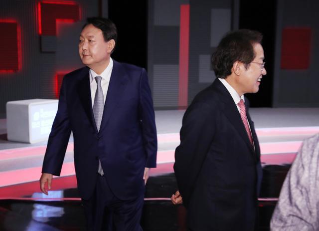 형편없는 토론회 : 홍준표 vs 윤석열 맞수토론 리뷰