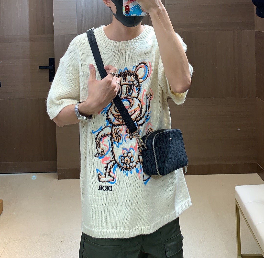  [DIOR x KENNY SCHARF] 디올 X 케니 샤프 에크루 울 저지 코튼 알파카 니트 티셔츠 193M636AT329