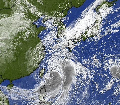 태풍-힌남노-현재-위성-레이더-사진-출처-windy.com