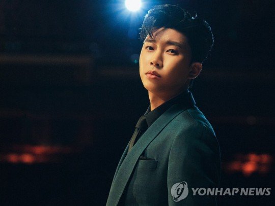  '실내 흡연' 임영웅 사과문 올렸지만…"성의없다" 비난 봇물