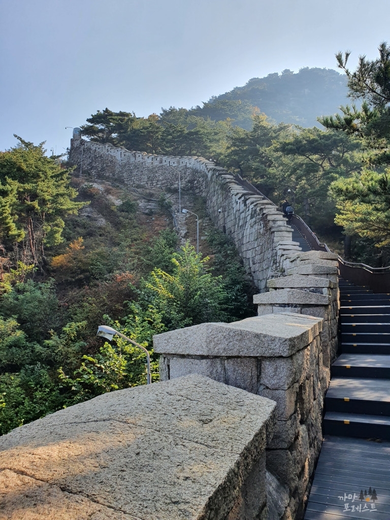 북악산 성곽길