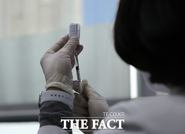  'AZ 뇌척수염 간호조무사' 남편 "인과성 없다고? 섣부른 결론" 분통