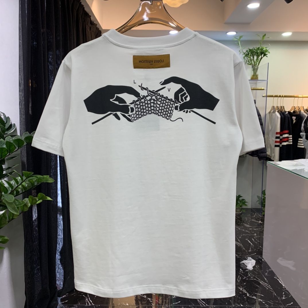  [LOUIS VUITTON] 루이비통 프린티드 프론트 앤 백 반팔 티셔츠 1A8GVI