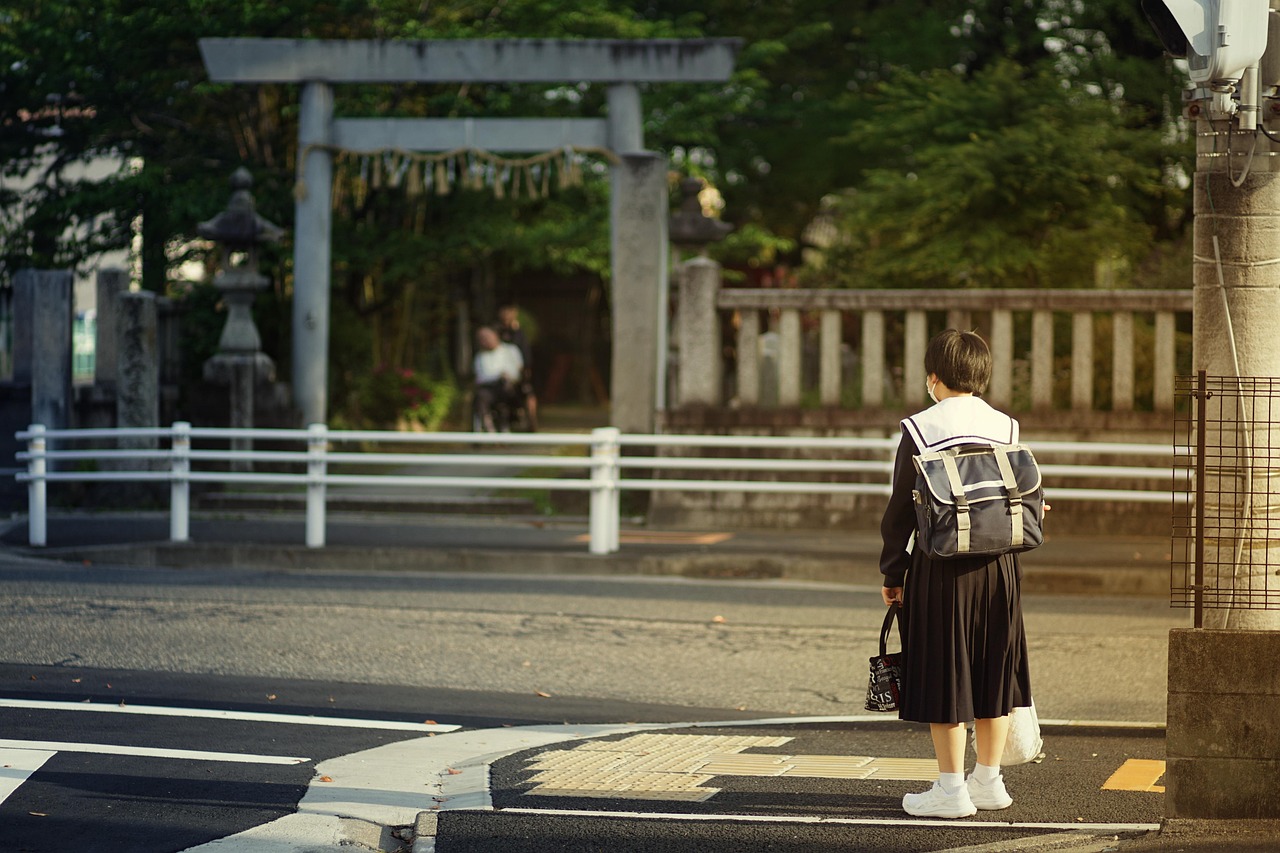 일본 여학생 거리 이미지