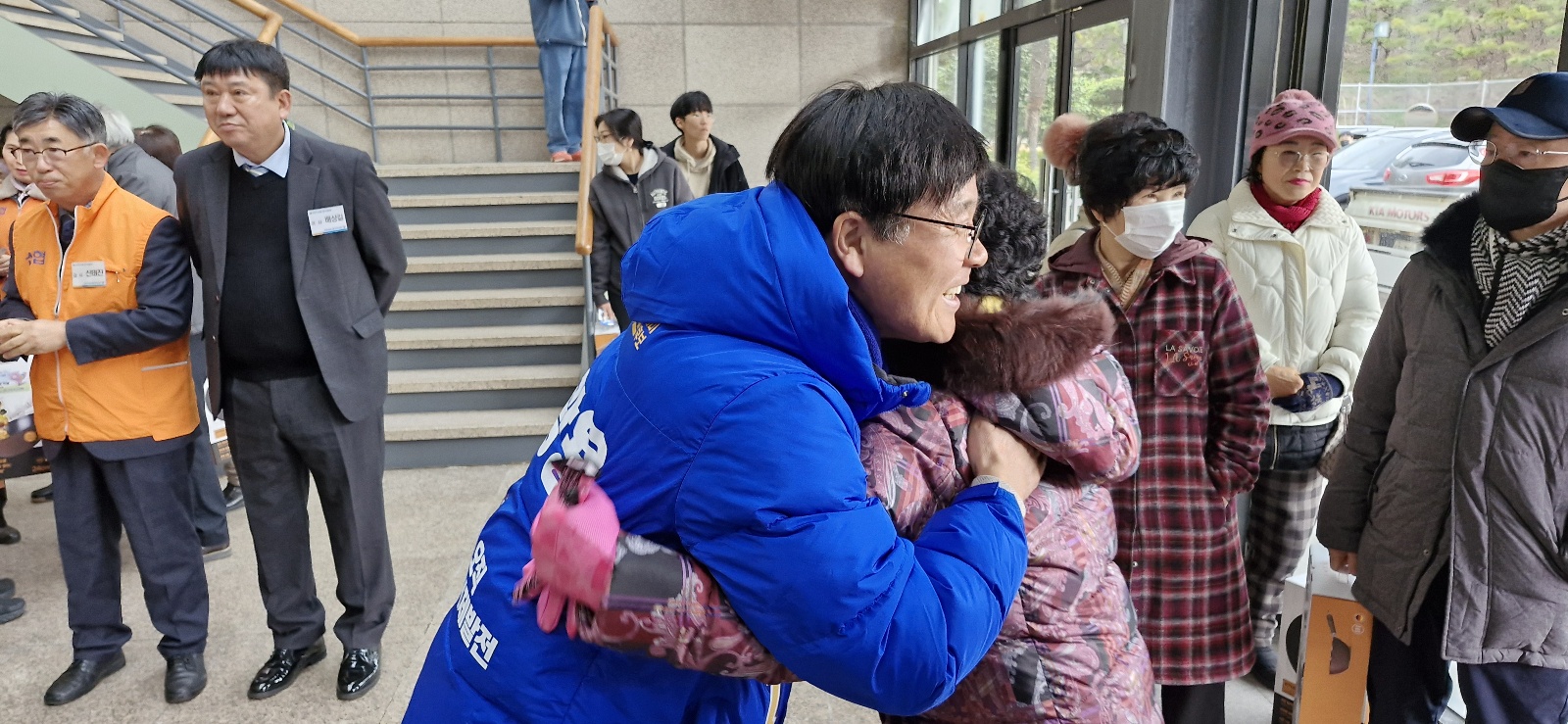  변광용 거제시국회의원후보, 정월대보름 행사장에서 시민들과 즐거운 시간 가졌습니다
