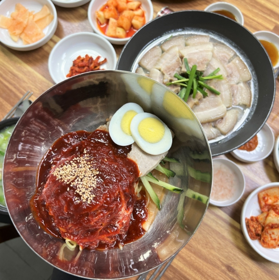 영동밀면 &amp; 돼지국밥