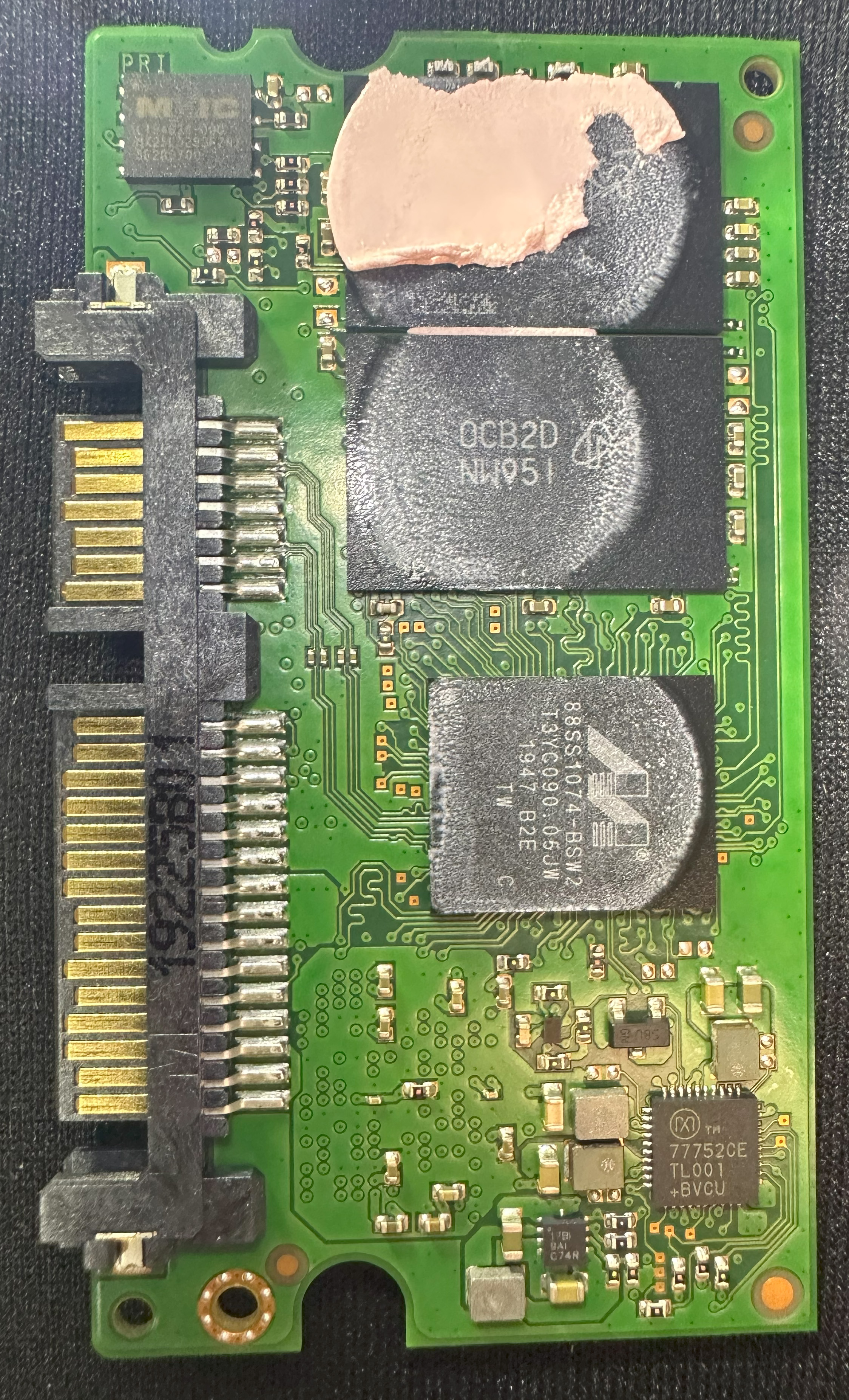 Micron 1300 256GB (MTFDDAK256TDL-1AW1ZABYY) PCB Front