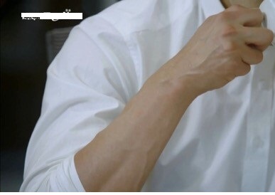  셔츠 핏의 완성 전완근 만들어보자. 모든운동에 개입하는 '전완근'