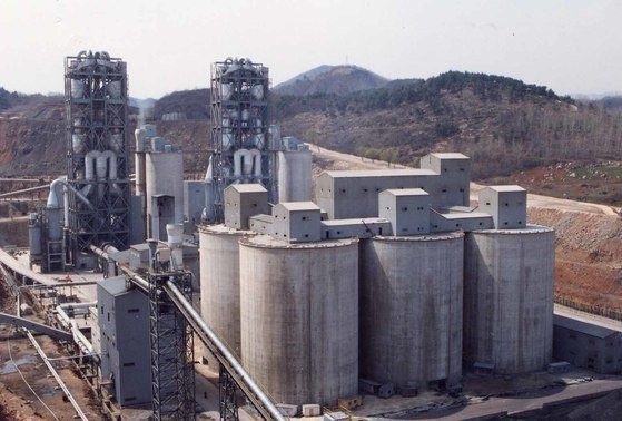 시멘트 생산 공장