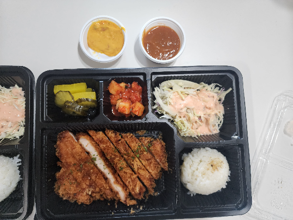 Tonkatsu-Food-2 화이트 소스 Tonkatsu-Raw Sirloin