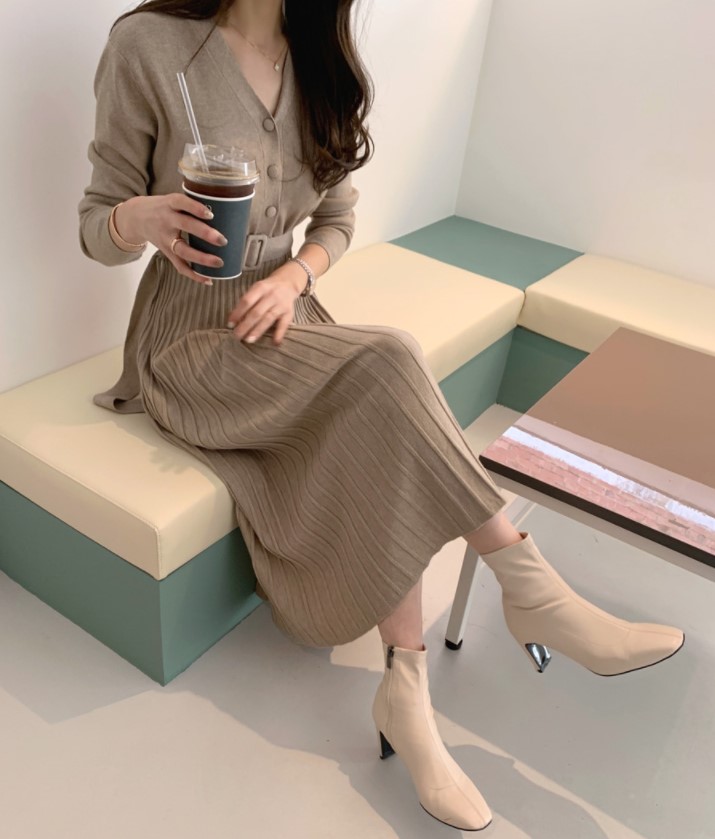 민스샵 라인잡아 니트 원피스