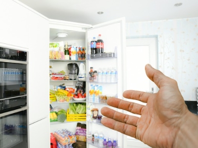 열린-냉장고-문
