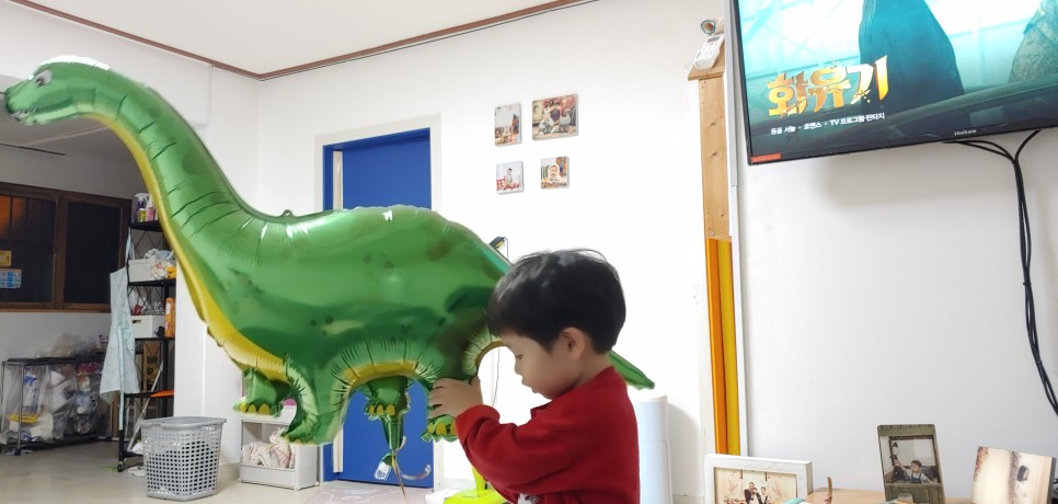 선물 받은 현서의 표정 청주 이벤트 풍선 뜻밖의 3