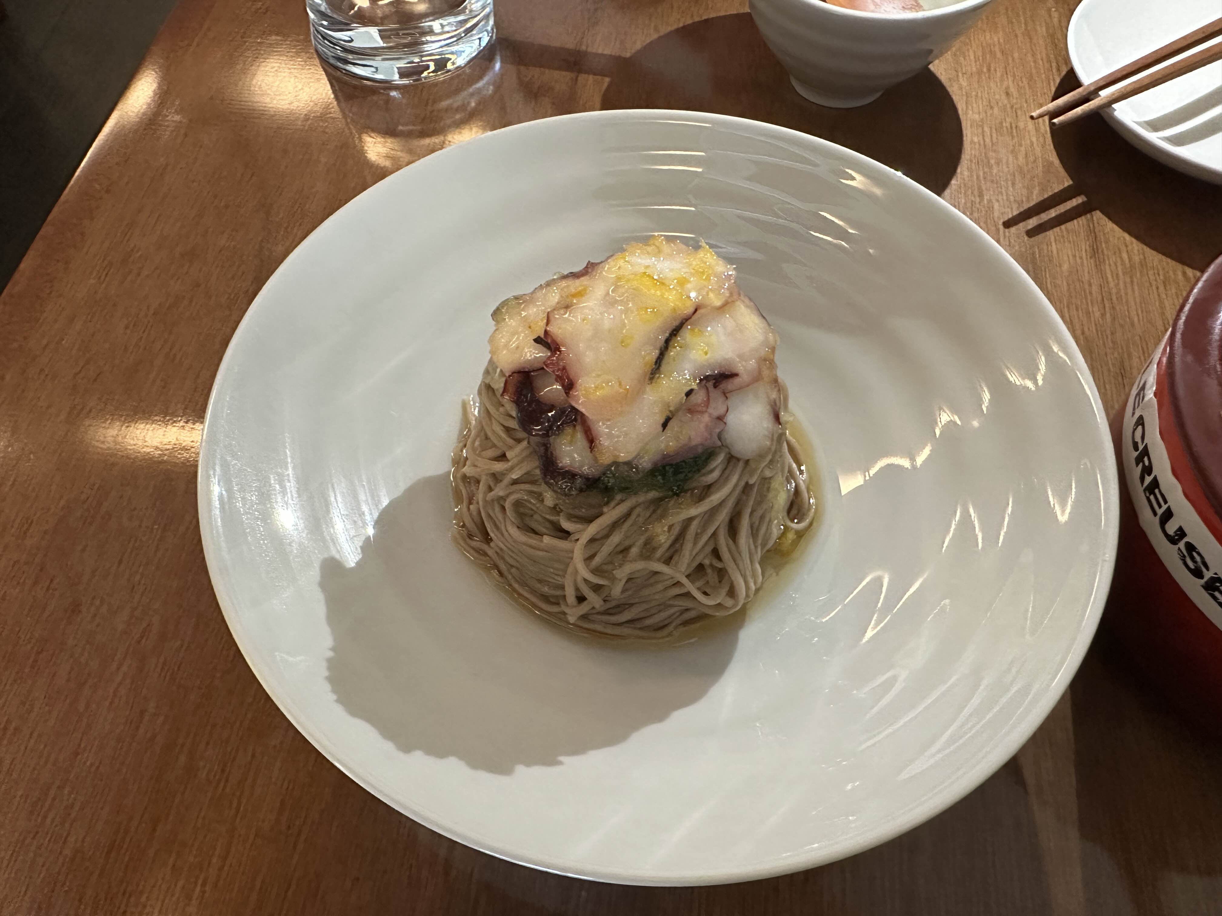 문어메밀면