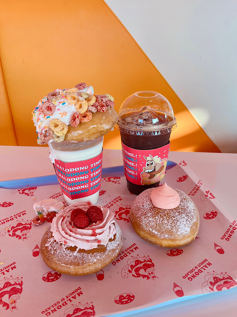 말똥오리지날 밀크쉐이크와 도넛 사진