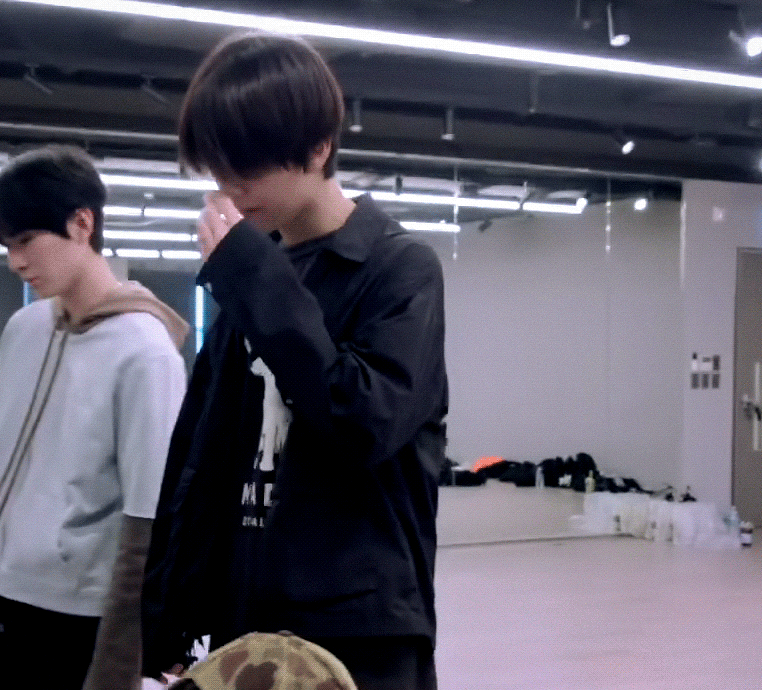 [잡담] 재희 생머리 찰랑찰랑거리는거 청순하다 | 인스티즈