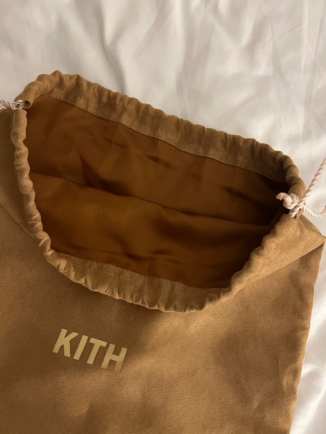 KITH 모자 파우치