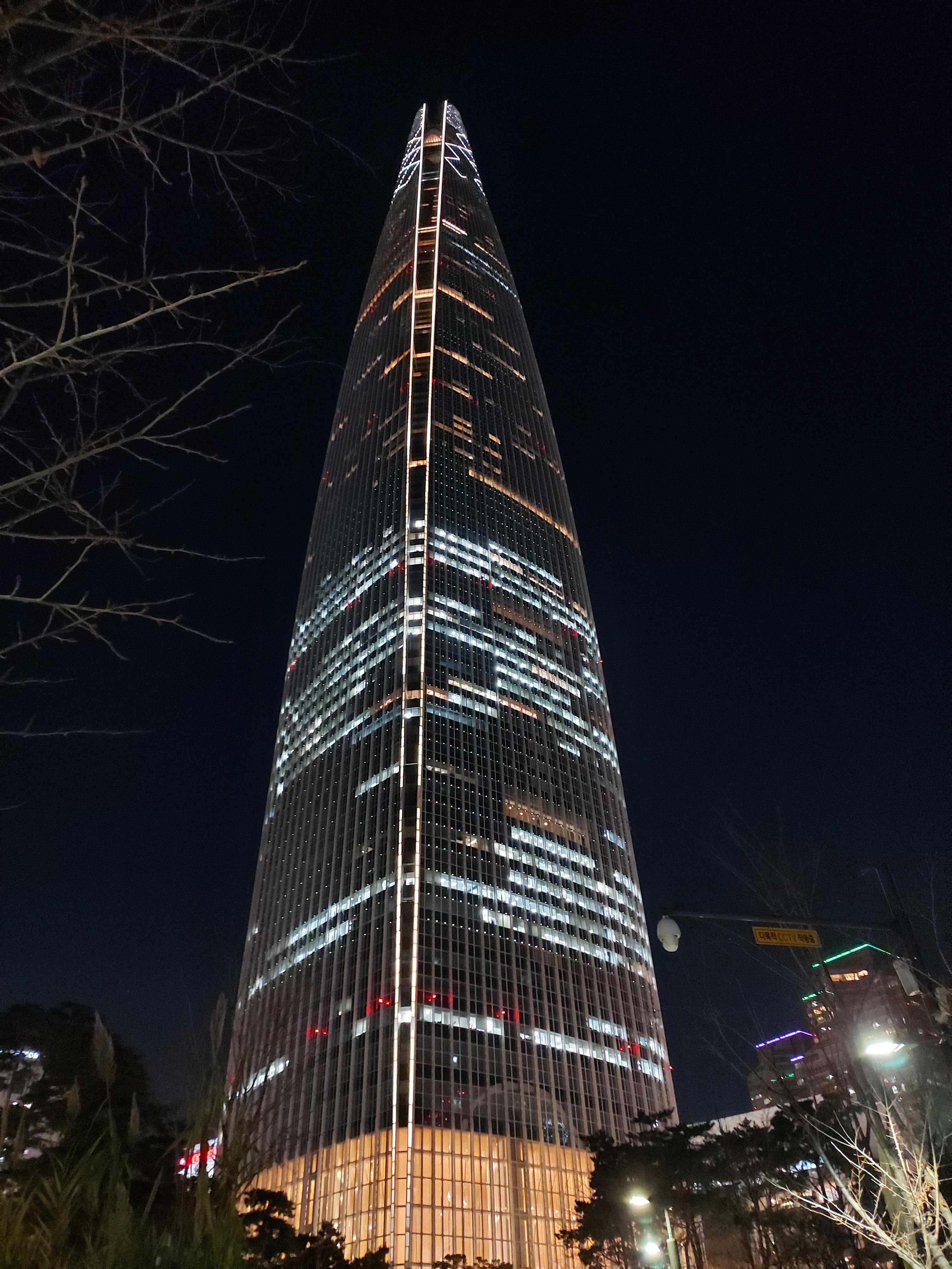  잠실 롯데타워, 롯데호텔월드 호캉스 코스에 필수
