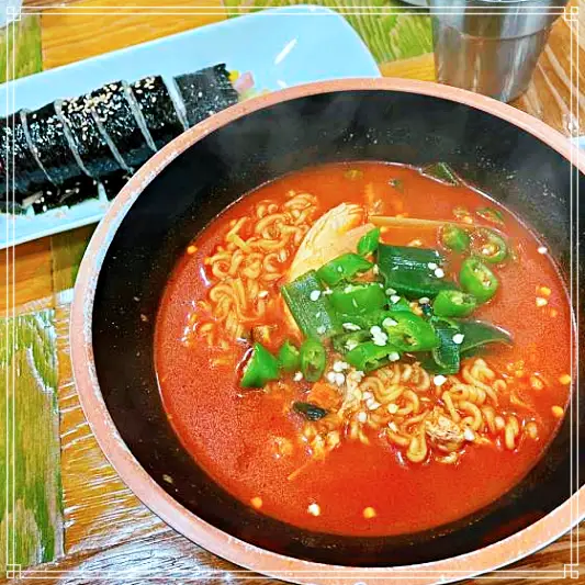 생방송 오늘저녁 송파 가락시장 직접 짠 참기름 바른 참깨 김밥 맛집