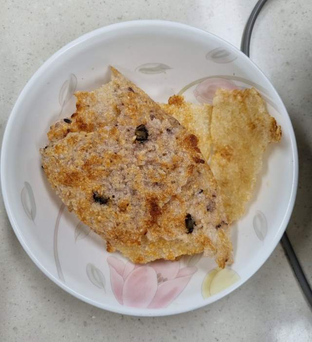 누룽지 완성품 사진이다.