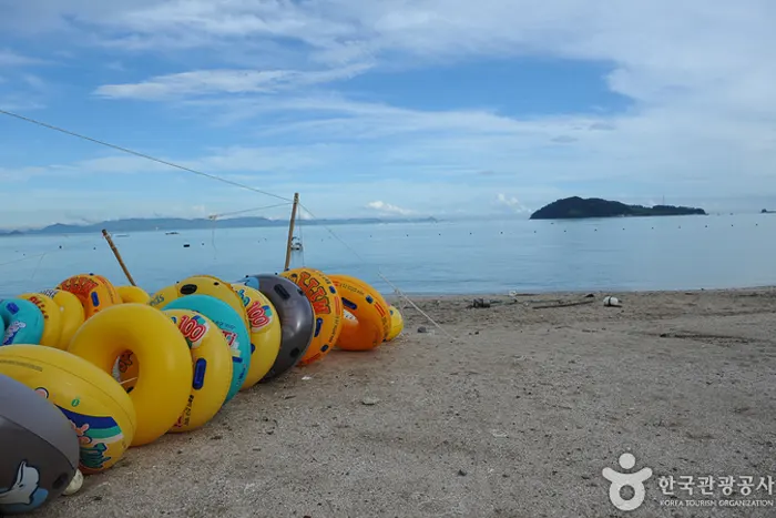 가계 해변 전경 이미지