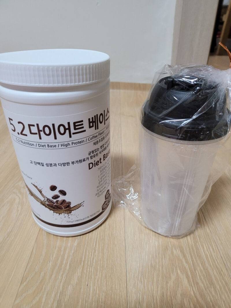  확찐자를 위한 다이어트 쉐이크 / 5.2 다이어트베이스 커피맛
