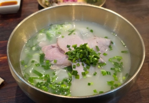 오늘은국밥 이미지